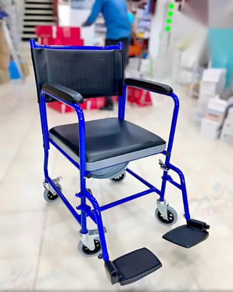 Chaise garde-robe à accoudoirs et 4 roues